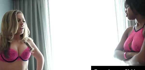  Cute Black Girl Jenna Foxx Cums With Carmen Valentina!